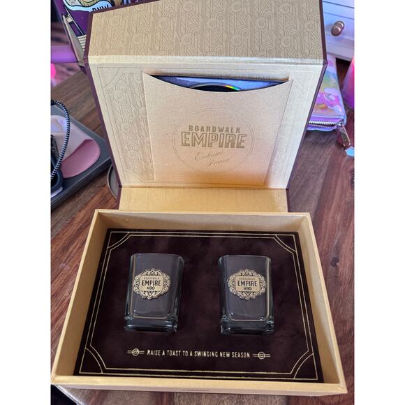 BOARDWALK EMPIRE COLLECTORS EDITION SHOT GLASSES AND DVD - Picture 4 of 13